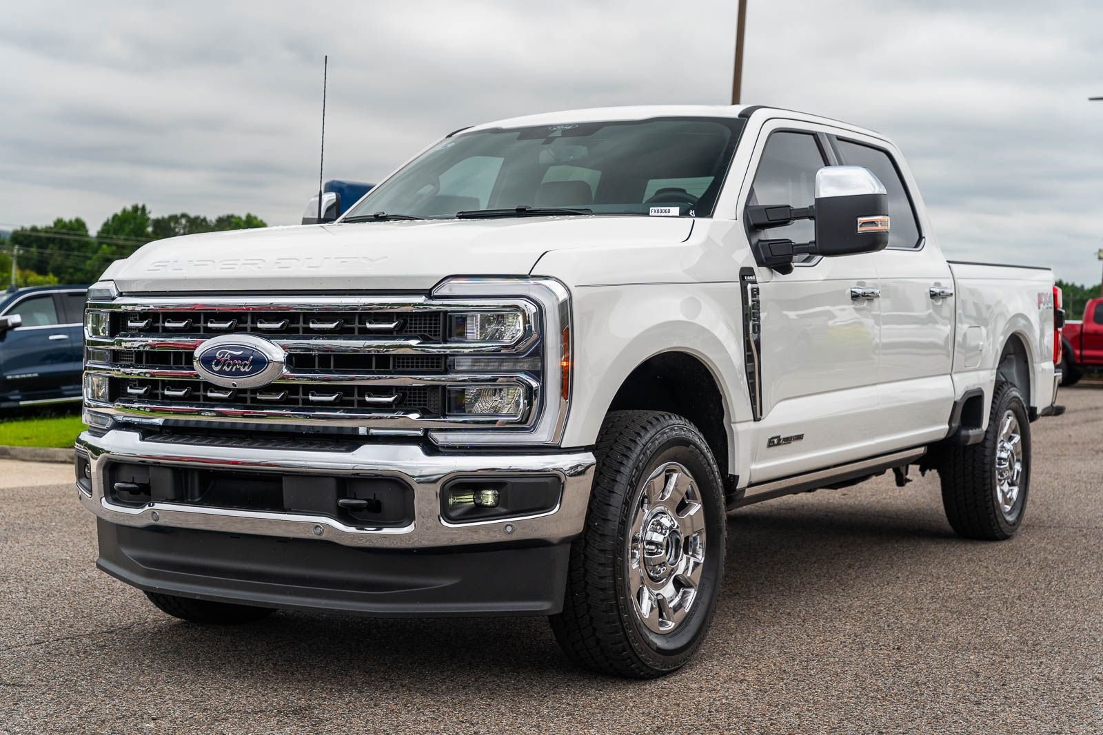 New 2026 Star White Metallic Tri-Coat Ford F-250® Lariat® image 3