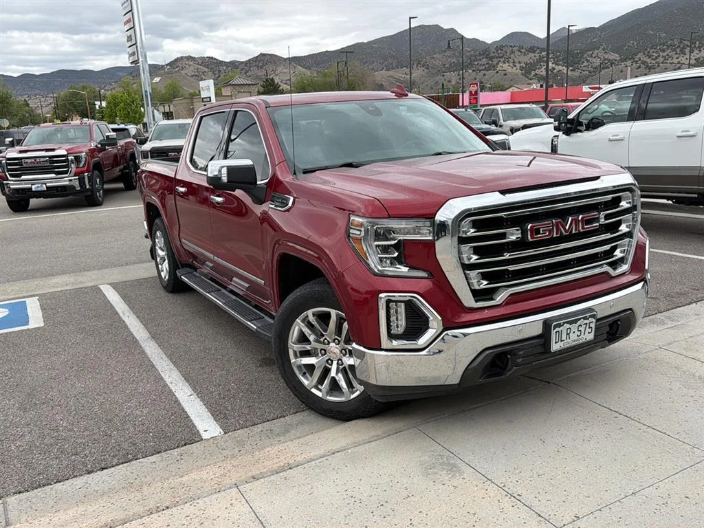 Used 2019 RED QUARTZ TINTCOAT GMC SLT image 2