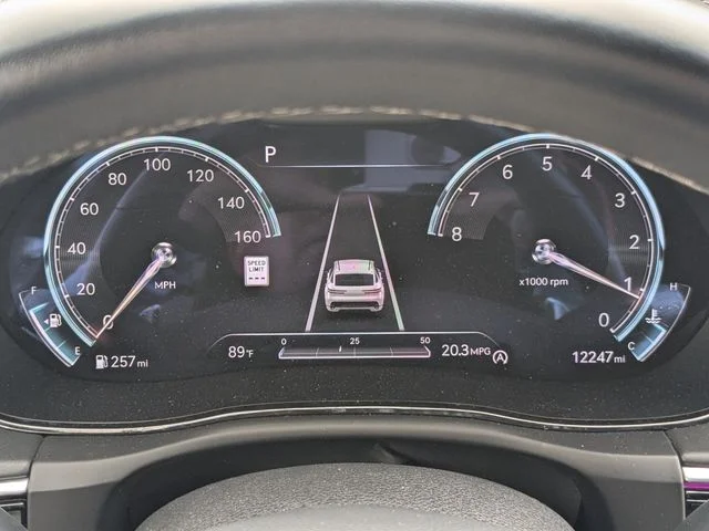 Used 2025 White Genesis 2.5T image 27