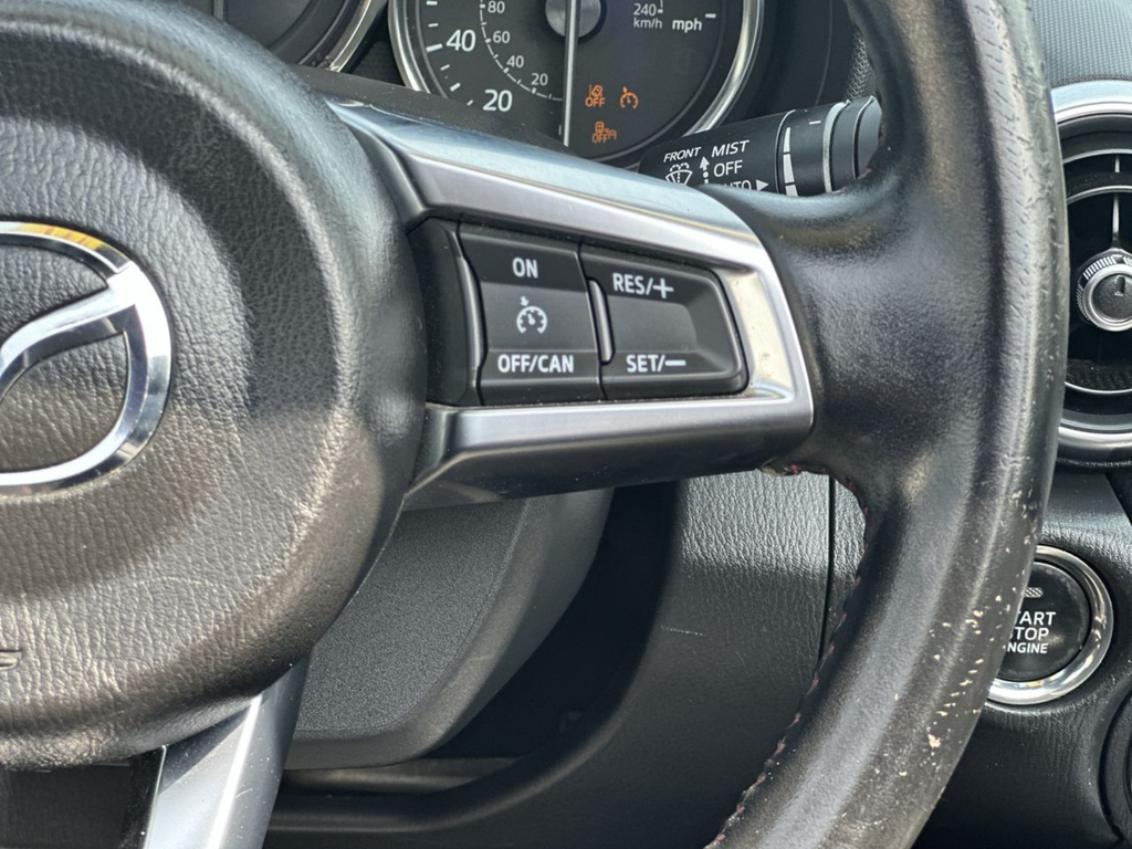 Used 2016 White Mazda Grand Touring image 29