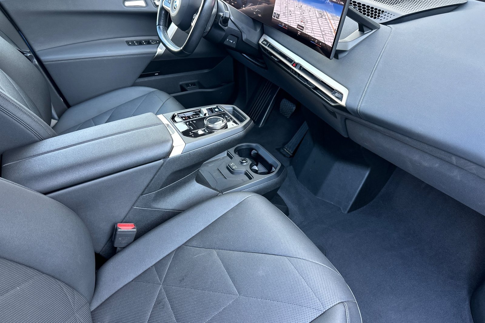 Used 2022 Phytonic Blue Metallic BMW xDrive50 image 15