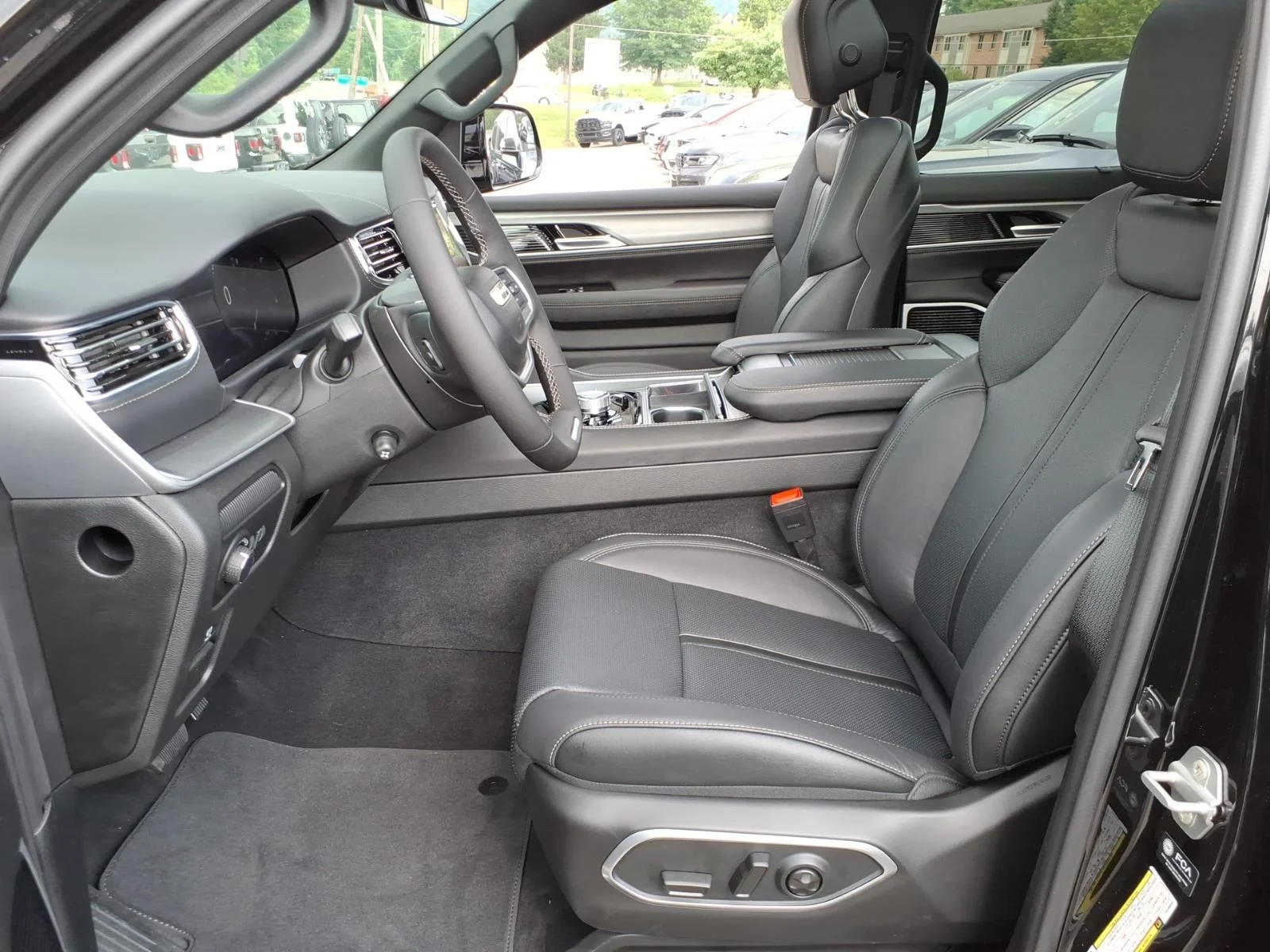 New 2026 High Gloss Black Jeep Limited Reserve image 4