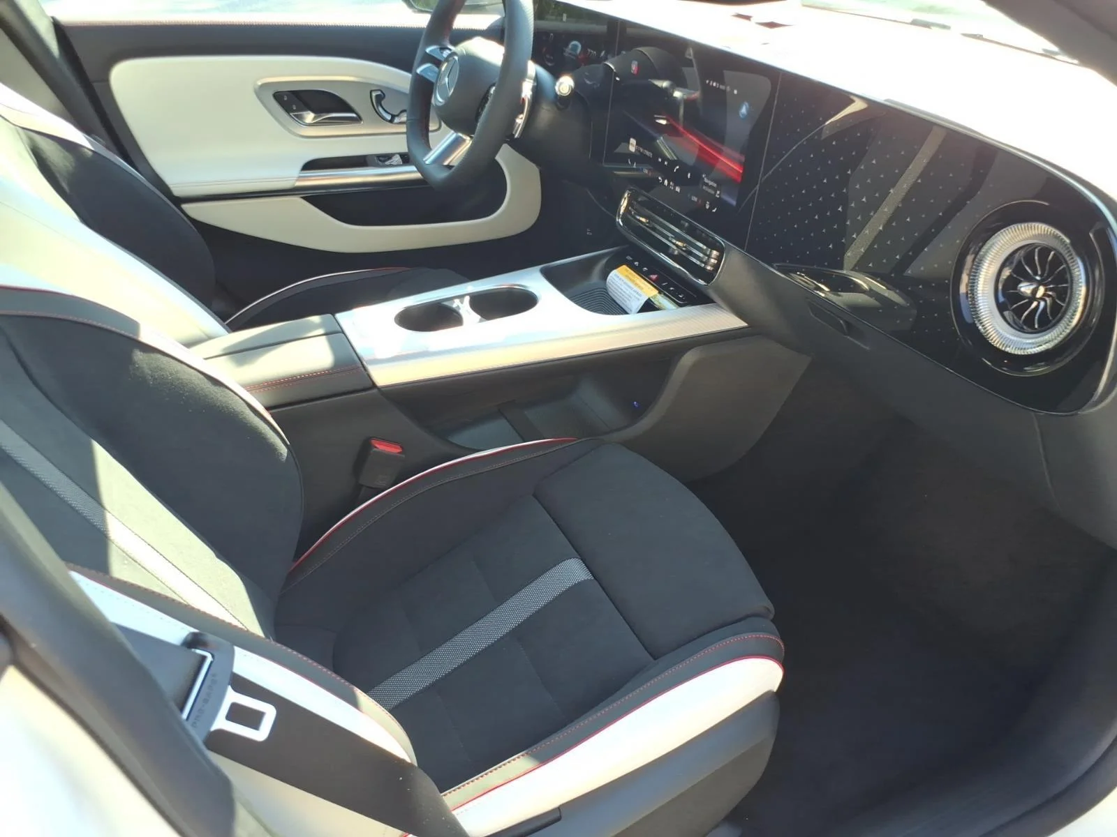New 2027 Polar White Mercedes-Benz CLA 220 Hybrid image 25