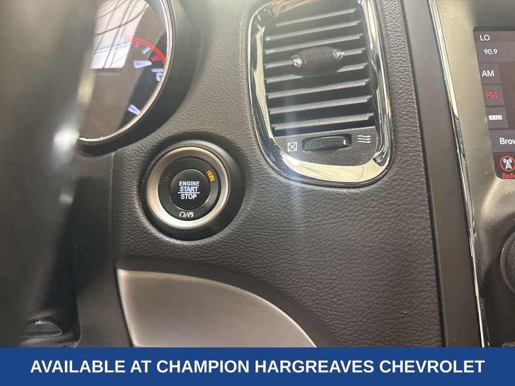 Used 2018 White Dodge SXT image 23