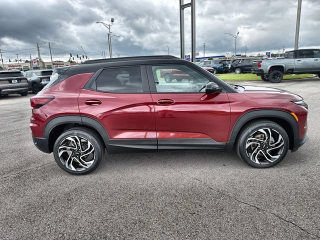 Used 2025 Crimson Metallic Chevrolet RS image 10