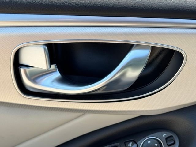 Used 2022 Grand Blue INFINITI LUXE image 20