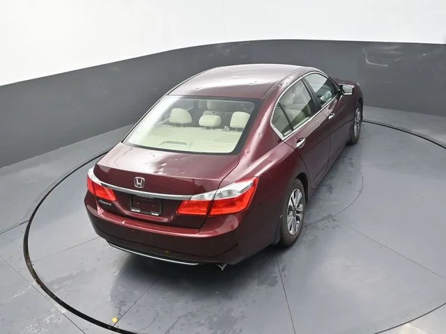 Used 2013  Honda LX image 29