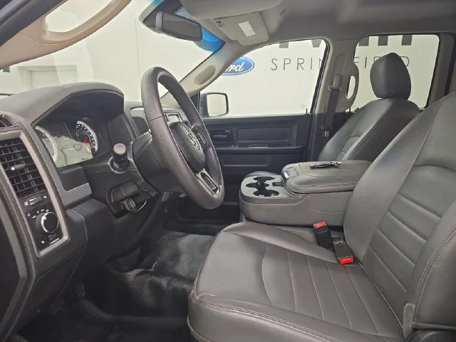 Used 2019 Brilliant Black Crystal Pearlcoat Ram Tradesman image 19