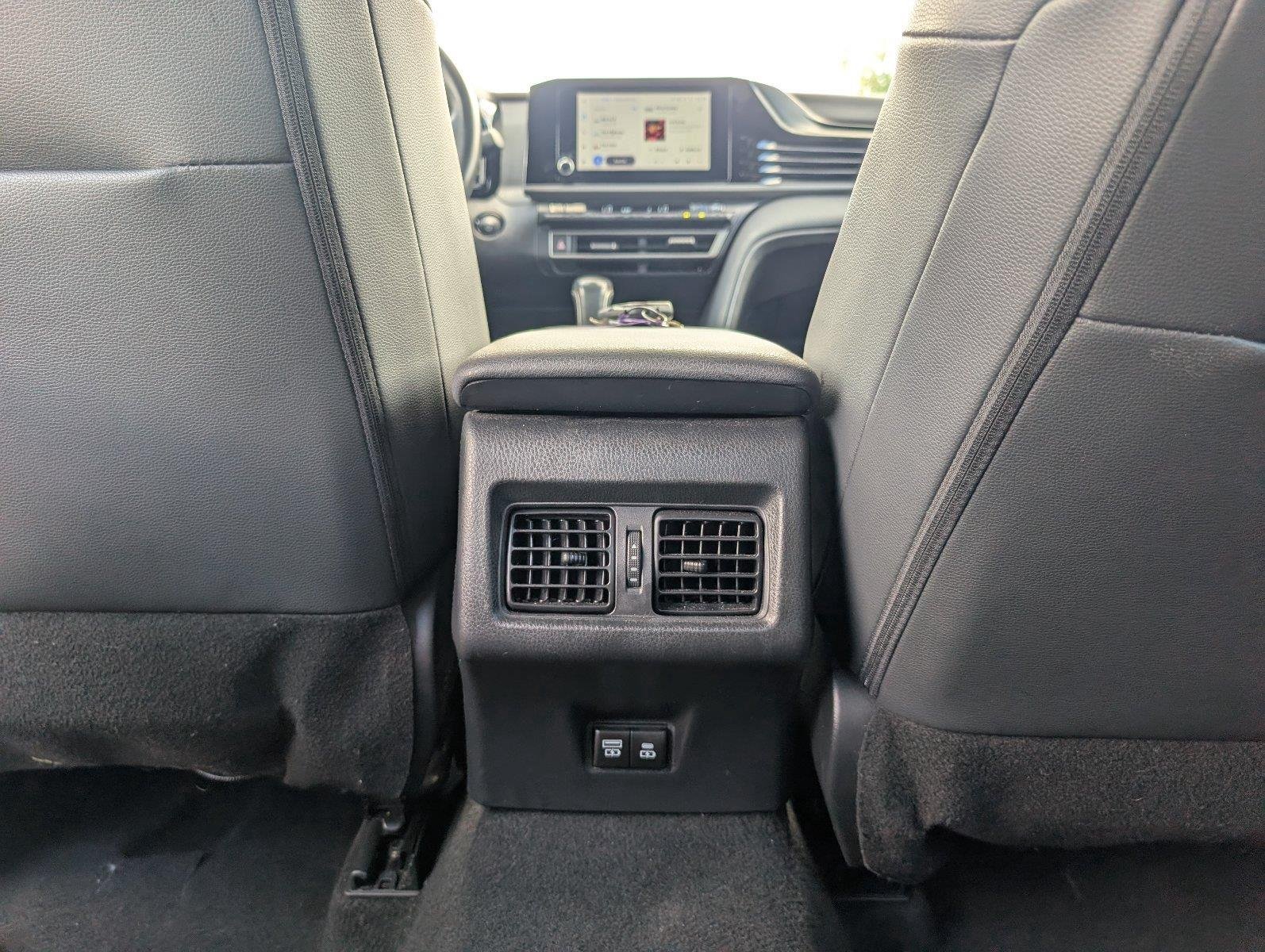Used 2025 Ice Cap Toyota SE image 34