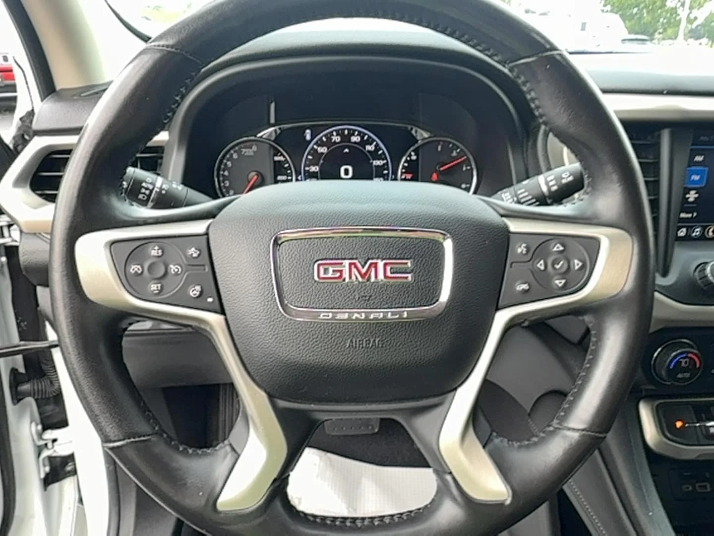 Used 2020 White GMC Denali image 15