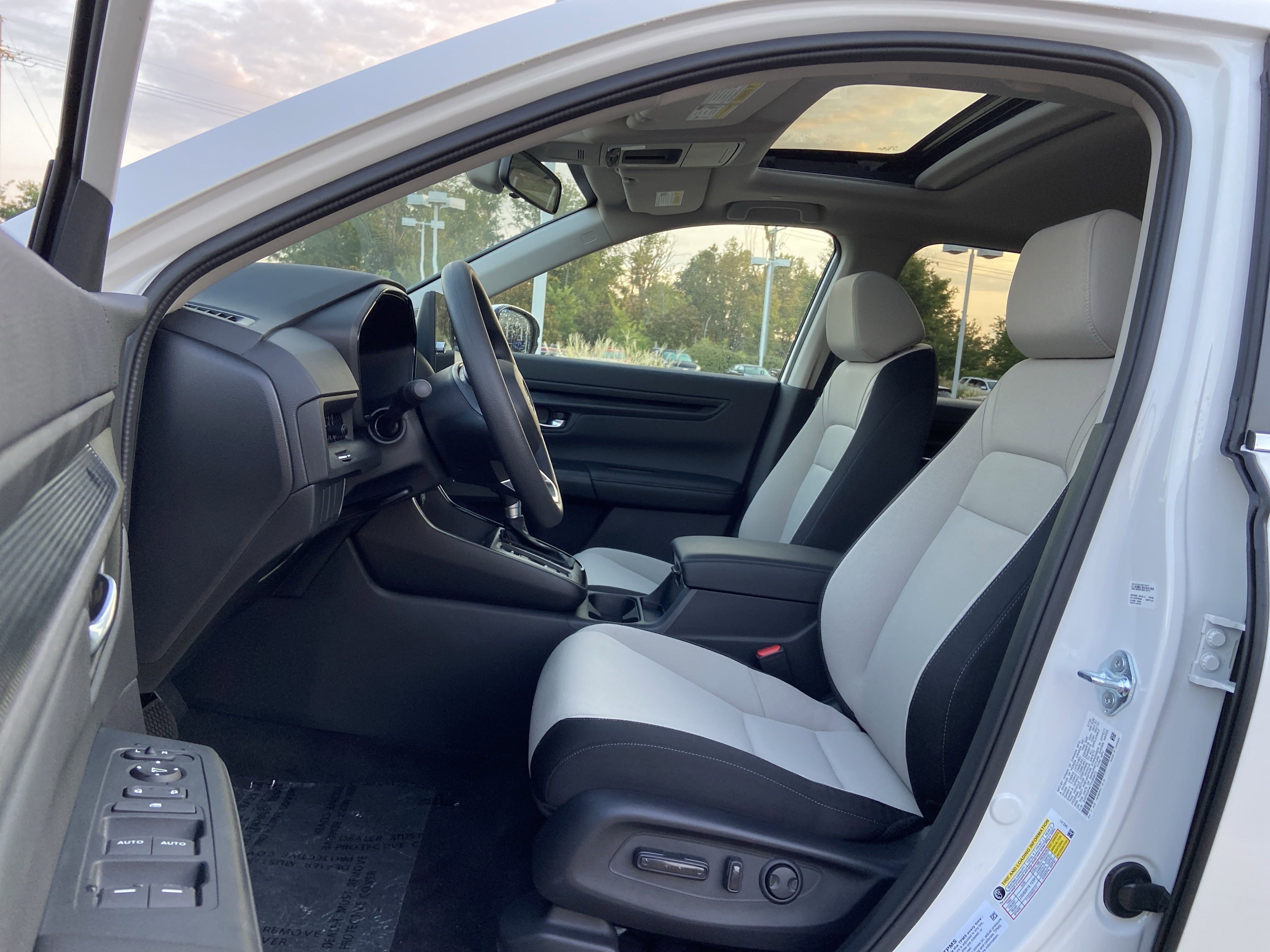 New 2026 Platinum White Pearl Honda EX image 29