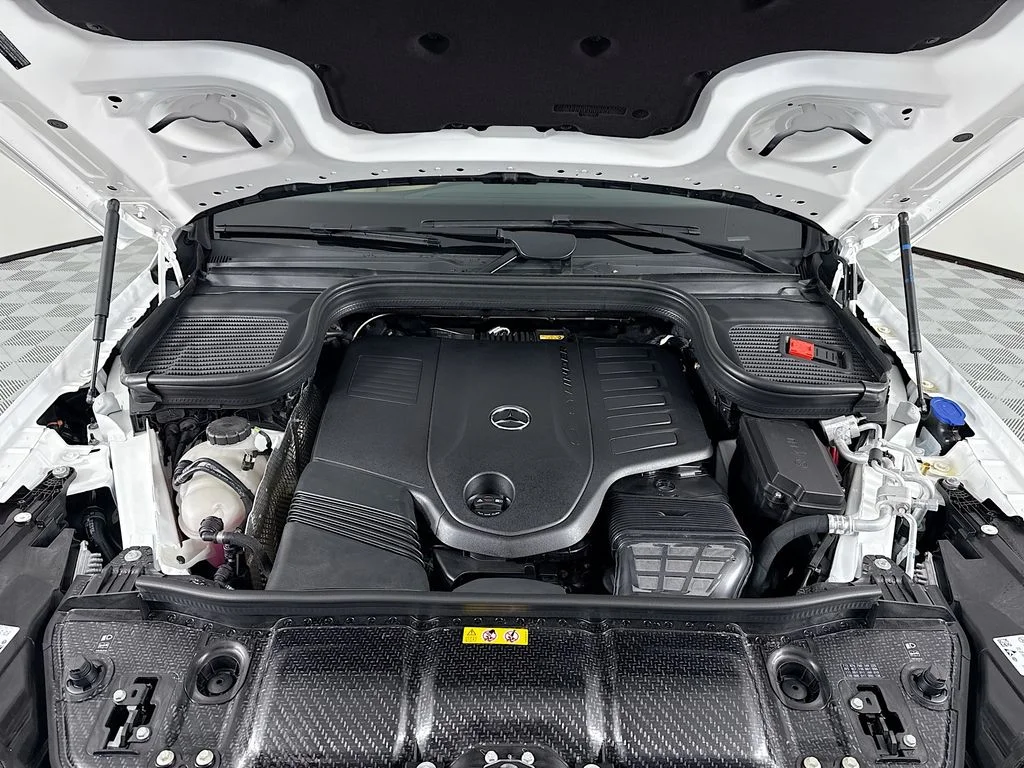 New 2026 Polar White Mercedes-Benz GLS 450 image 33