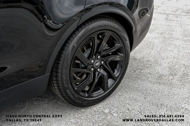 Used 2025 Santorini Black Metallic Land Rover S image 63