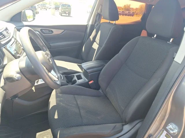 Used 2017 Gray Nissan S image 9