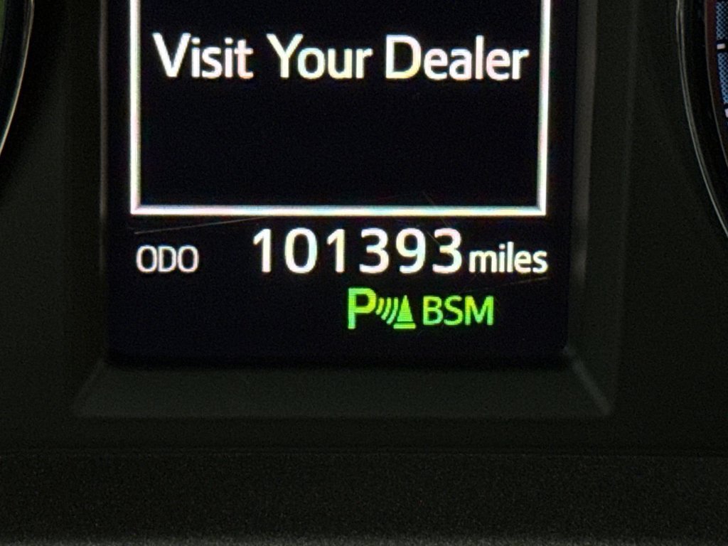 Used 2018 Magnetic Gray Metallic Toyota SE image 23