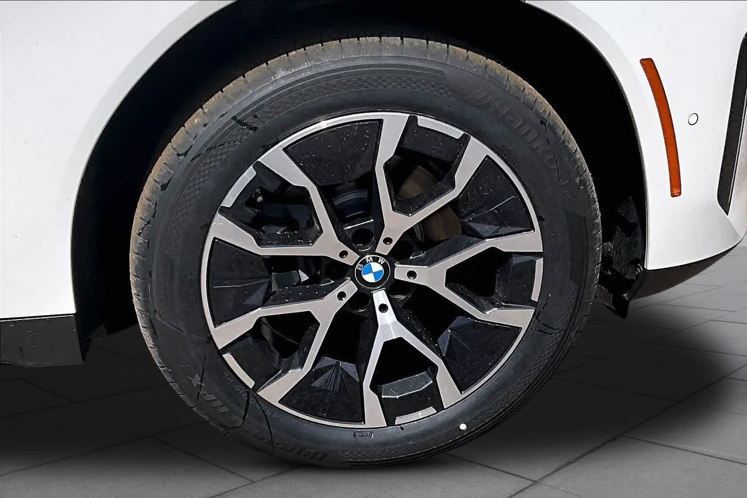 New 2026 Alpine White BMW 30 xDrive image 11