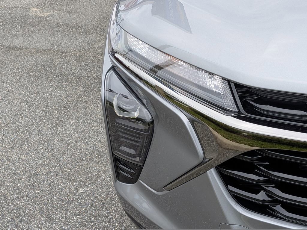 2026 Chevrolet Trax RS - Photo 8