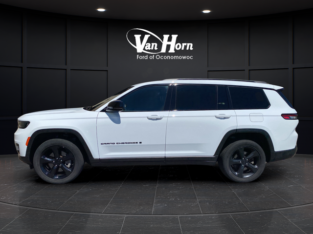 Used 2021 Bright White Clearcoat Jeep Altitude image 4
