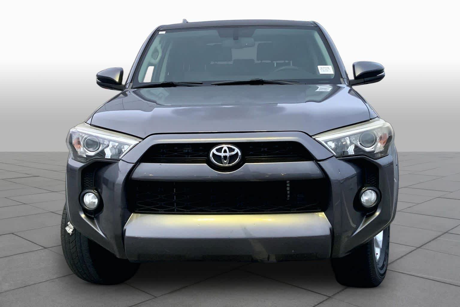 Used 2018 Magnetic Gray Metallic Toyota SR5 Premium image 4