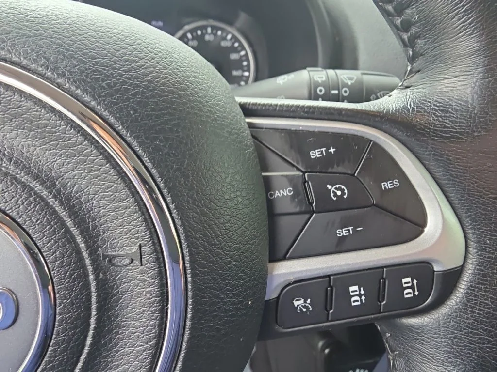 Used 2021 Orange Jeep Latitude image 17