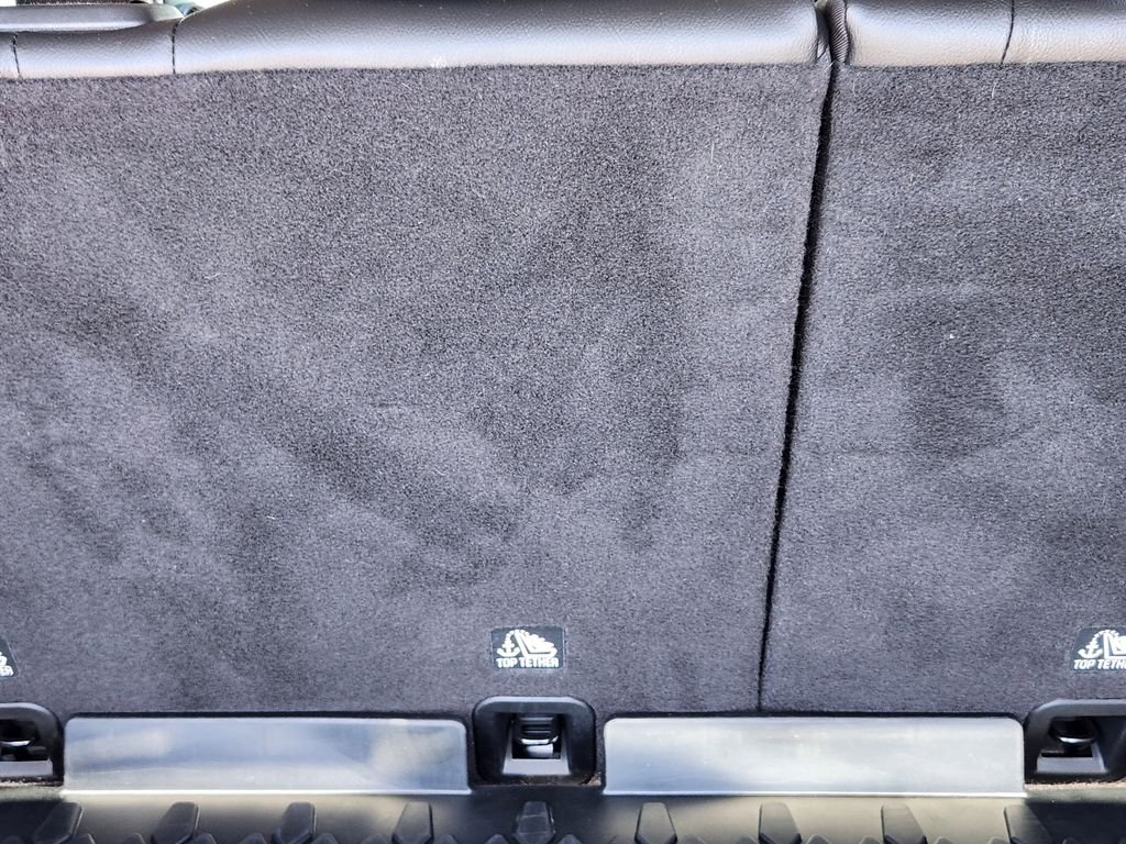 Used 2021 Red Jeep Latitude image 25
