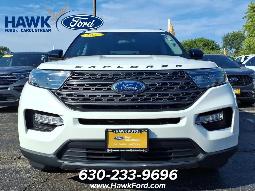 Certified Used 2023 White Metallic Ford XLT image 2