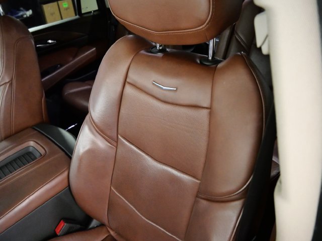 Certified Used 2019  Cadillac Premium Luxury image 19