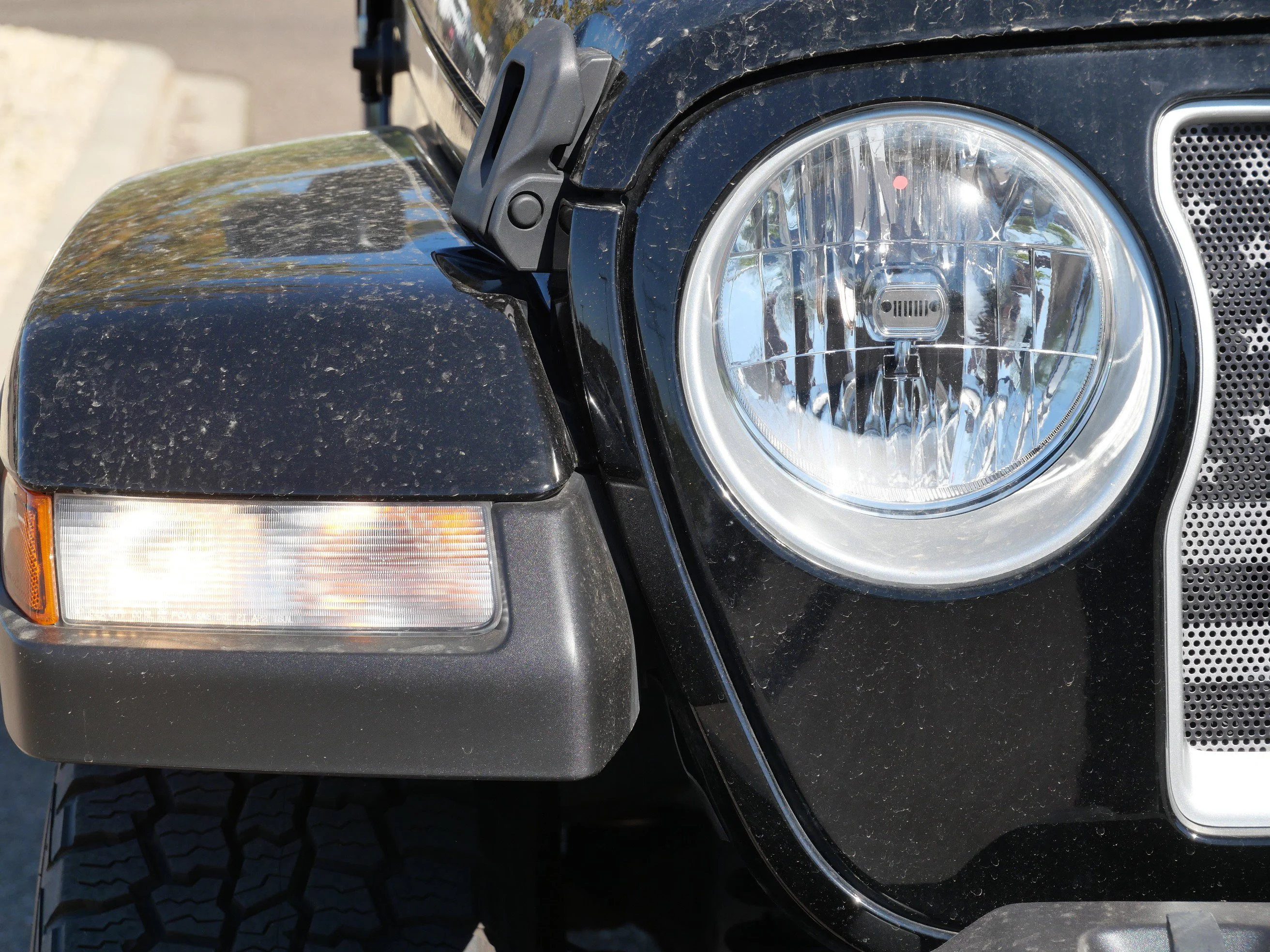 Certified Used 2022 Black Clearcoat Jeep Unlimited Sahara image 9