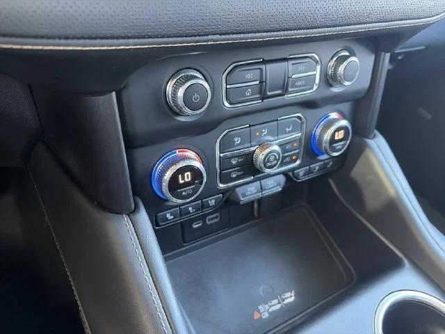 Used 2022 Red GMC AT4 image 21