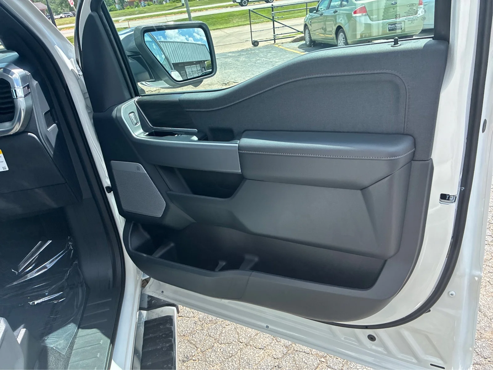 New 2026 Star White Metallic Tri-Coat Ford Lariat® image 19