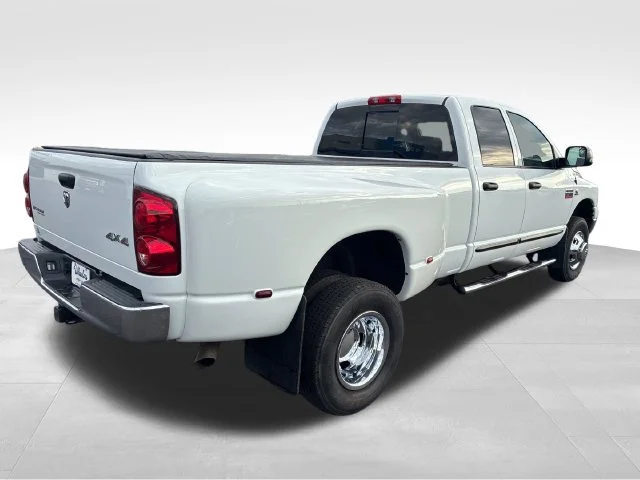 Used 2007 White Dodge SLT image 6