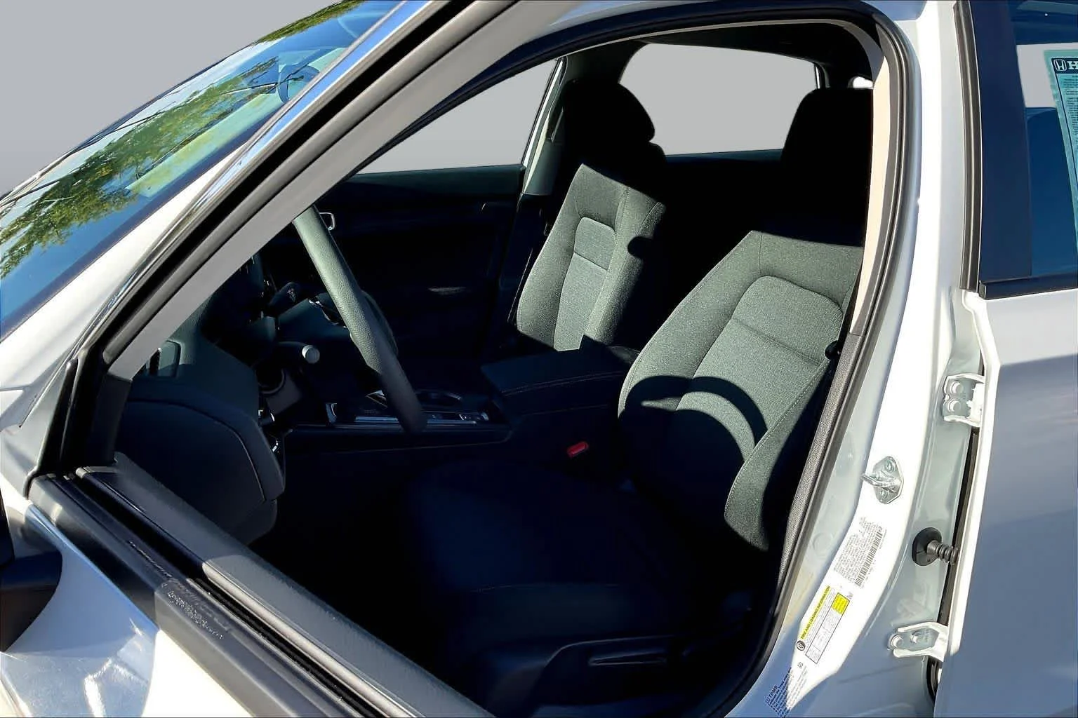 New 2026 Platinum White Pearl Honda LX image 9