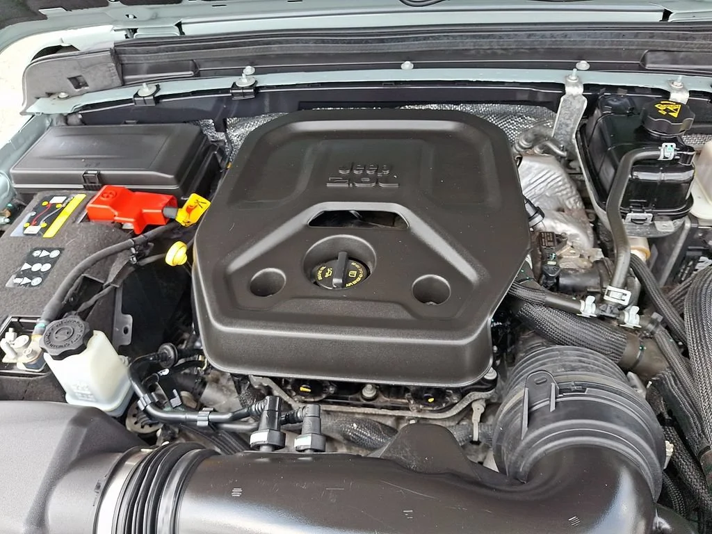 Used 2024 Earl Clearcoat Jeep Sahara image 30