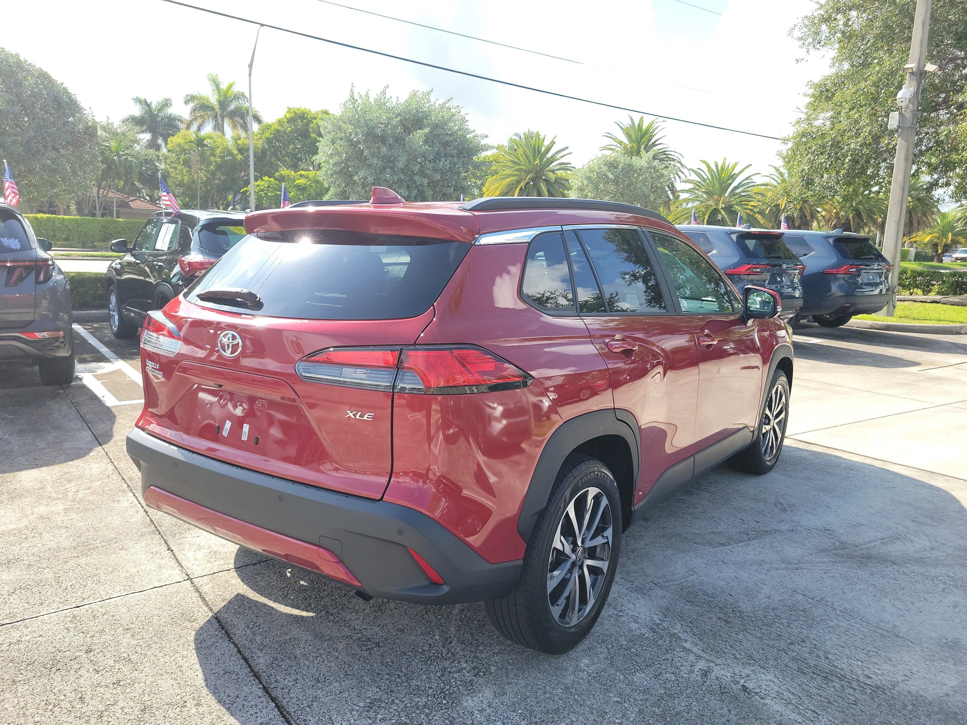 Used 2022 Barcelona Red Metallic Toyota XLE image 7