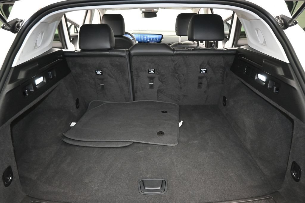 Used 2025 Summit White Buick Preferred image 24