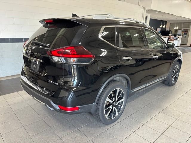 Used 2019 Black Nissan SL image 5