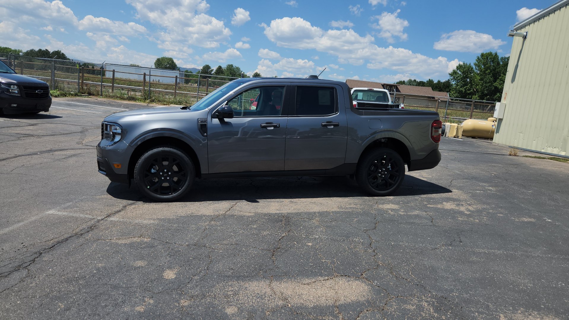 New 2026 Carbonized Gray Metallic Ford XLT image 4