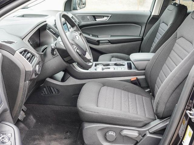New 2024 Agate Black Metallic Ford SE image 43