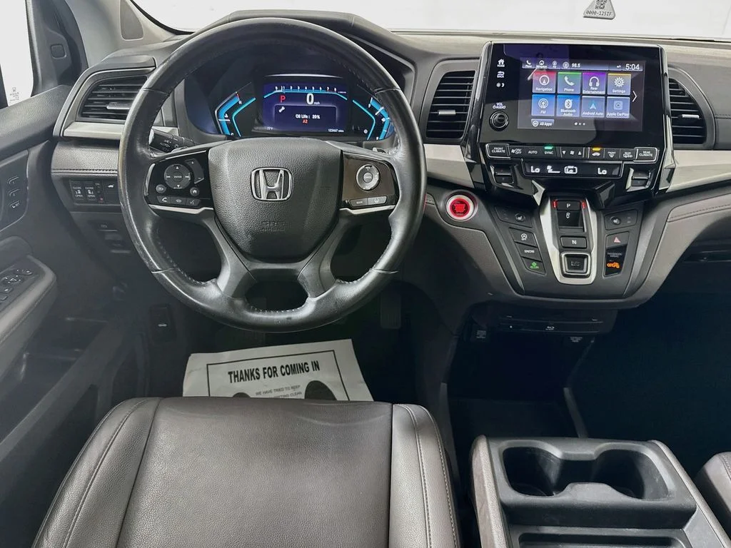 Used 2018 Silver Honda Touring image 28
