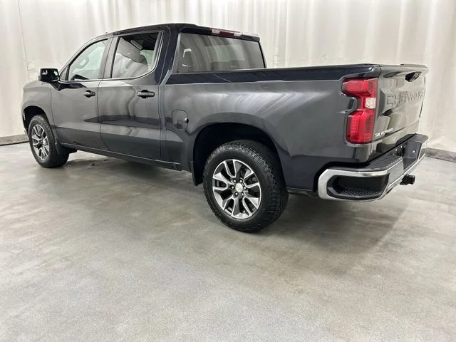 Used 2023 Gray Chevrolet LT image 3