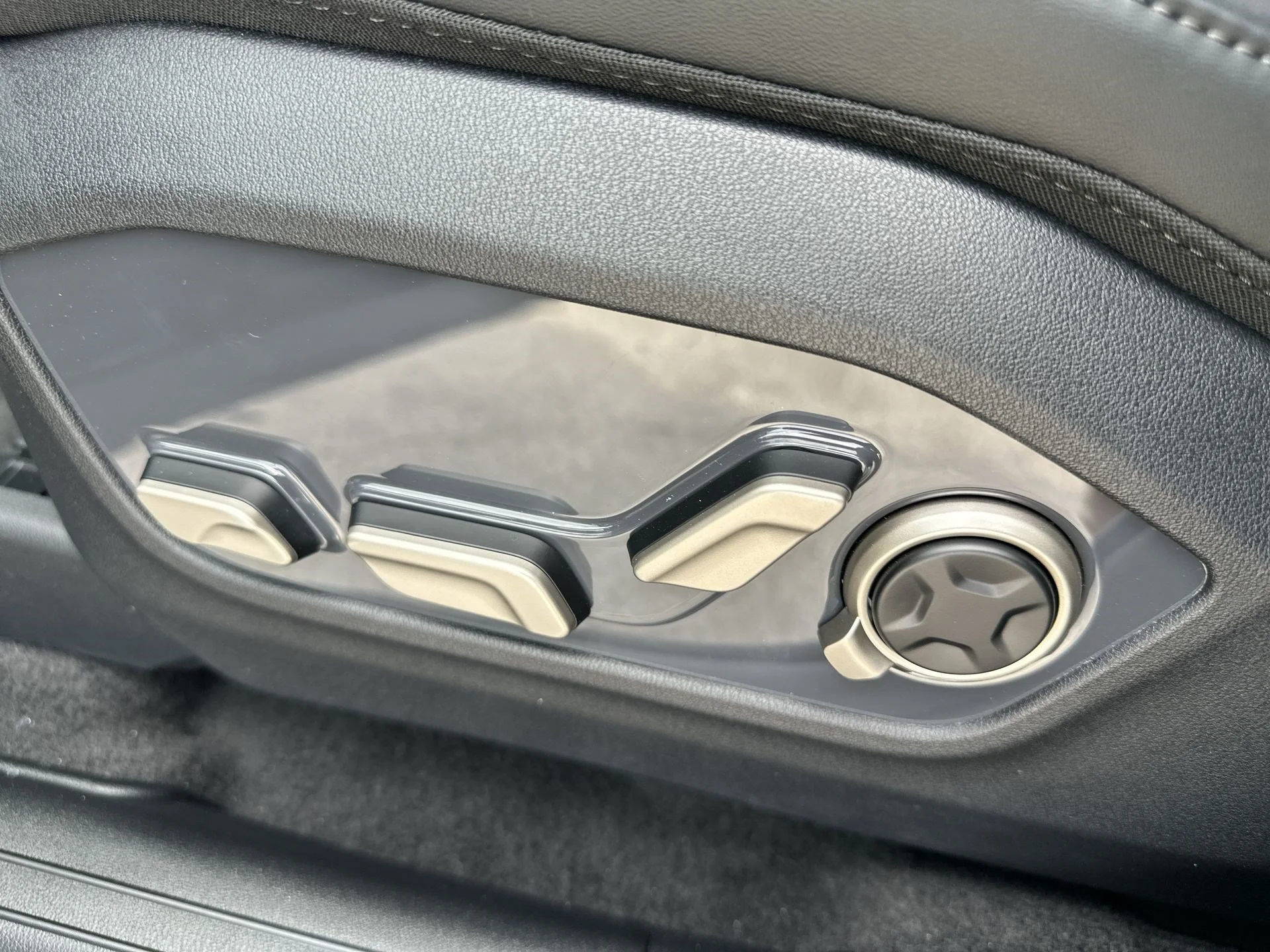 New 2027 Panthera Metal Kia SX-PRESTIGE image 16