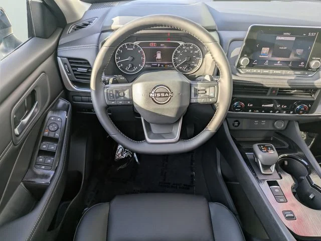 New 2026 Everest White Pearl TriCoat Nissan Dark Armor™ image 11