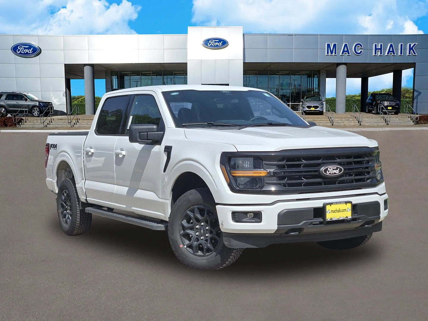 New 2026 Oxford White Ford XLT image 1