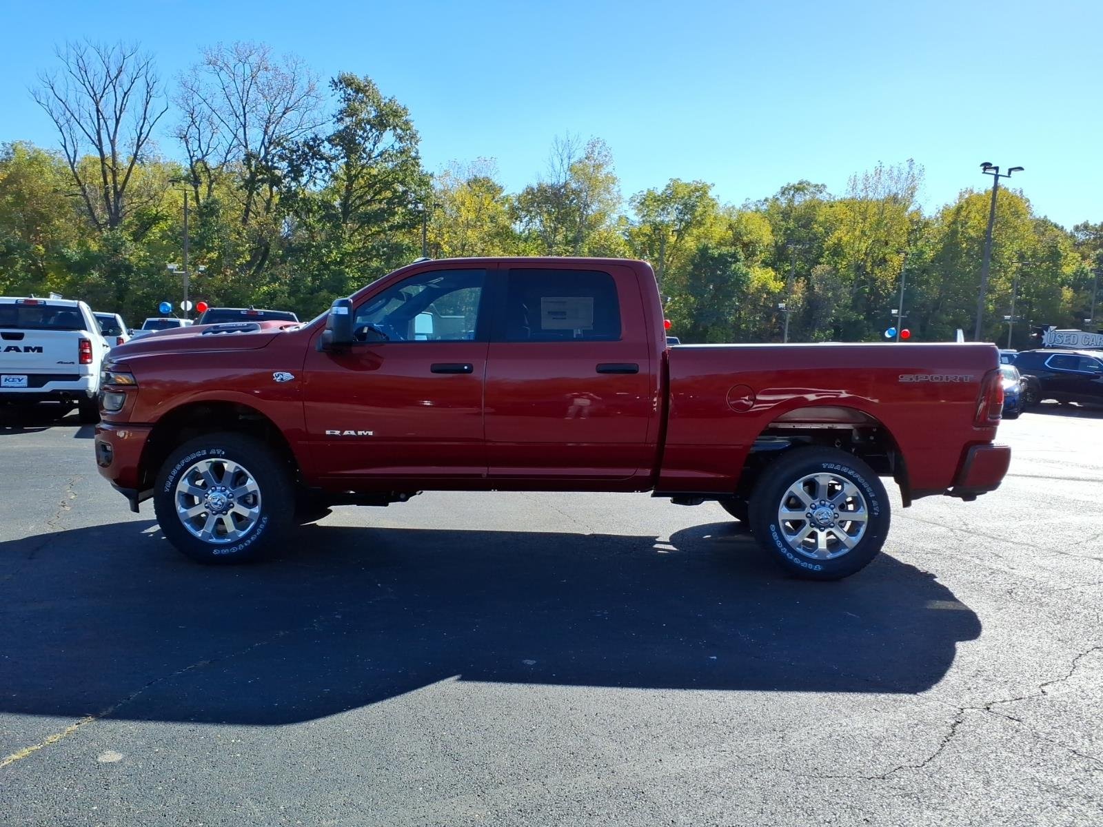 New 2027 Molten Red Pearl-Coat Exterior Paint RAM Big Horn image 4