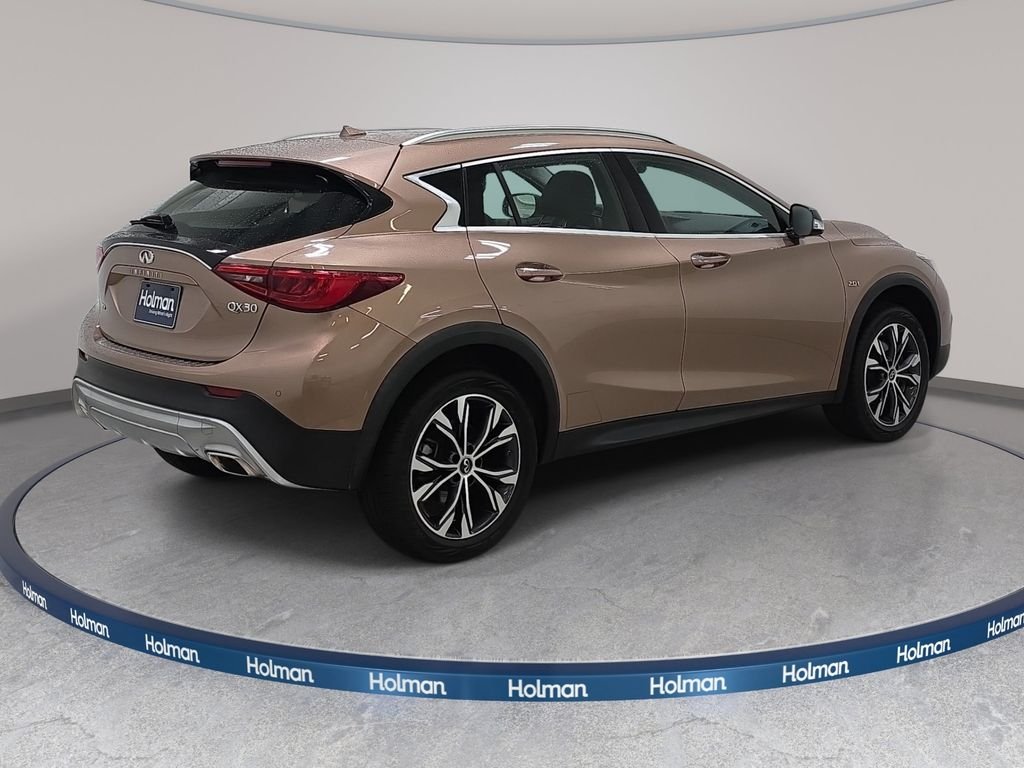 Used 2017 Liquid Copper INFINITI Premium image 6