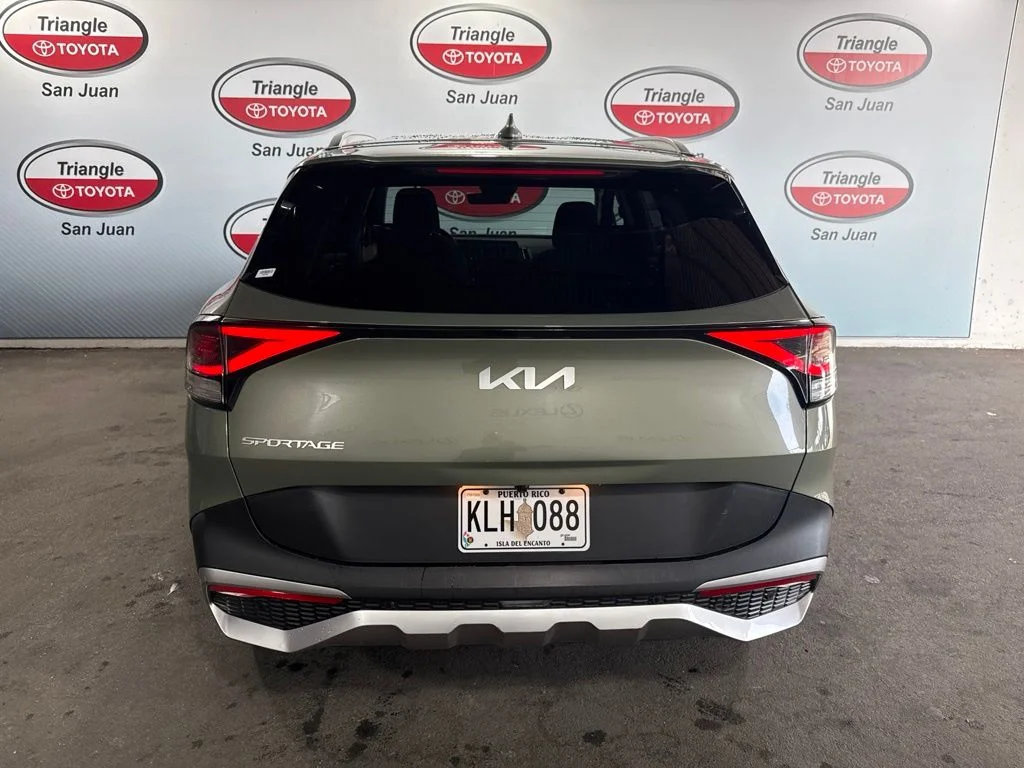 Used 2025 Green Kia LX image 5