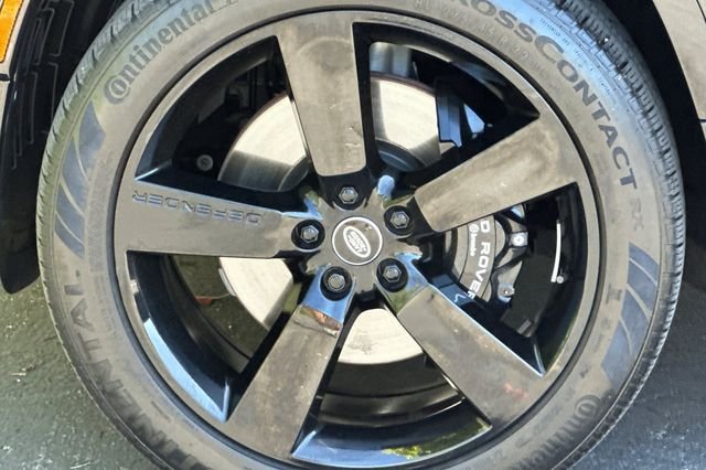 Used 2023 Black Land Rover V8 image 25