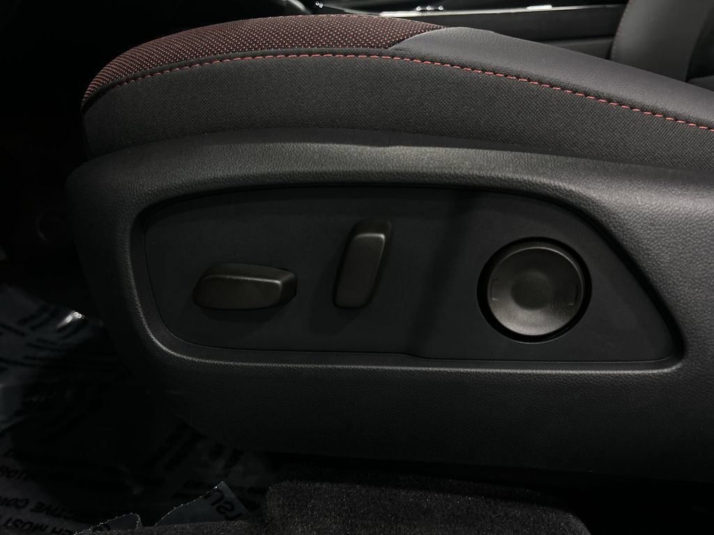 2027 Chevrolet Equinox RS - Photo 14