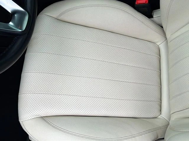 Used 2017  Mercedes-Benz E 300 image 21