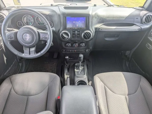 Used 2017 Silver Jeep Unlimited Sport image 14